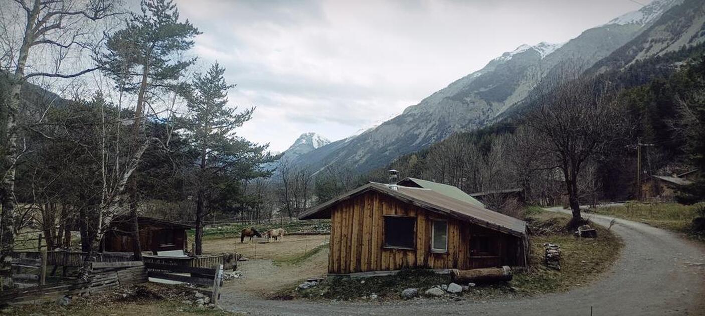 © Ferme équestre de la Clarée - Les crottins d'abord